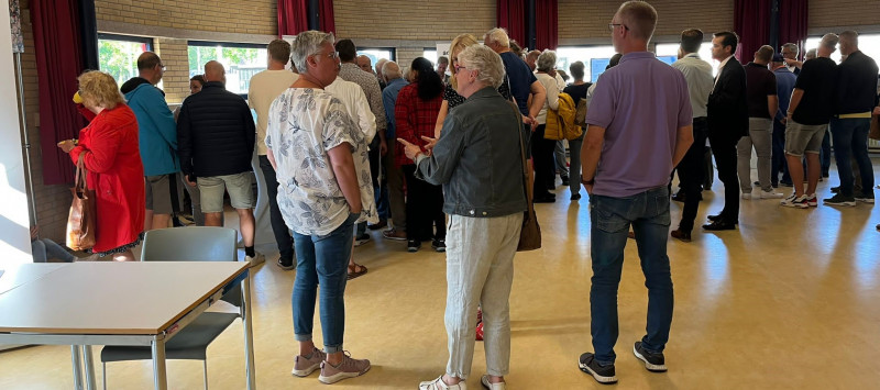 veel omwonenden aanwezig op inloopavond brielse maasdijk