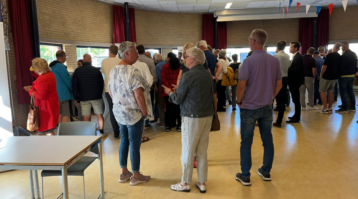 veel omwonenden aanwezig op inloopavond brielse maasdijk